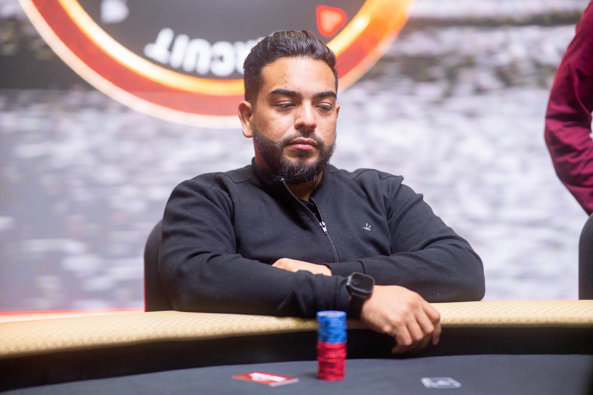 Dyel Silva playing poker at the KSOP Circuit Amazônia tournament table