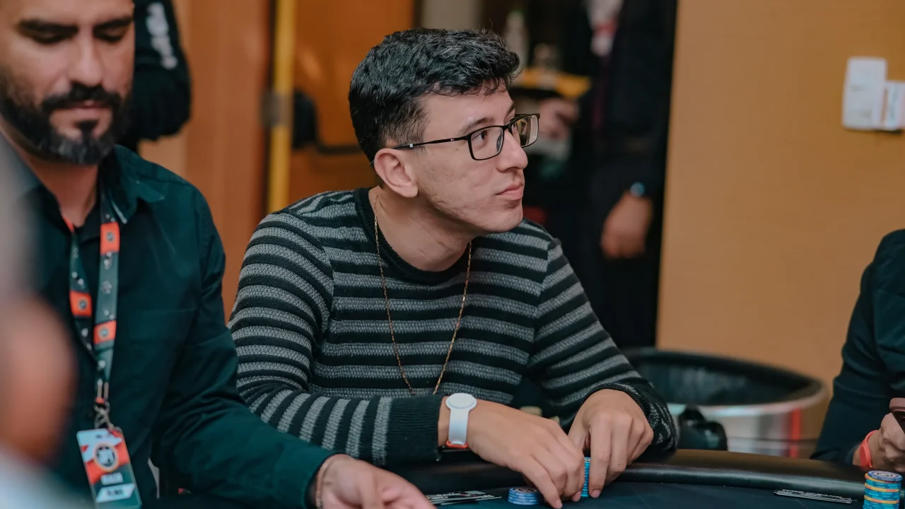 Daniel Noronha Dominates JPT Events, Securing Chip Lead in Super High Roller and Main Event Day 1F