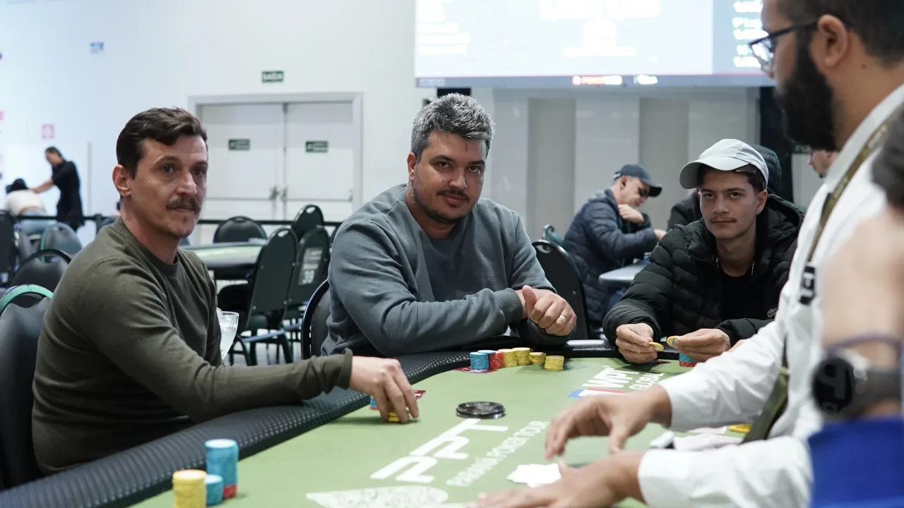 Pedro Bilhar Wins Massive Pot with Quadruple All-In JJ at Paraná Poker Tour Second Chance