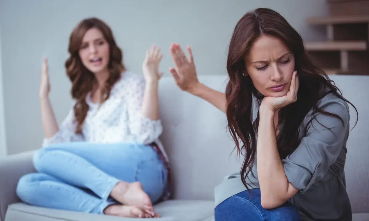 Dear Abby Column Addresses Friendship Strains and Relationship Woes