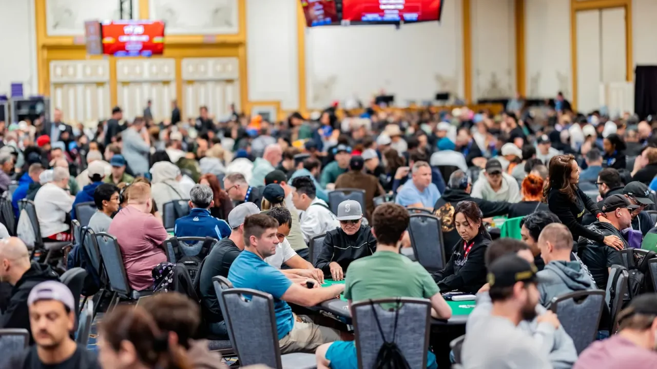 Adrian Mateos Leads 2026 WSOP Money Earners at Midpoint