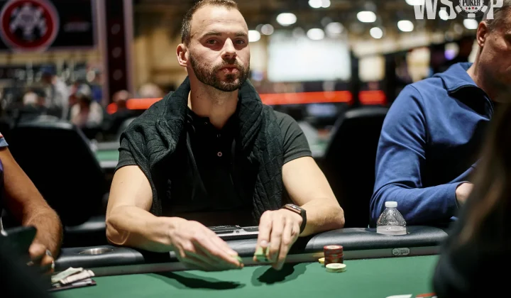 Renan Bruschi Avança para o Dia 2 do WSOP Dealers Choice Championship
