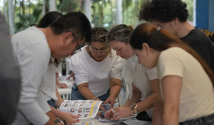 Colombia Heads to Presidential Runoff After Tense Election Night