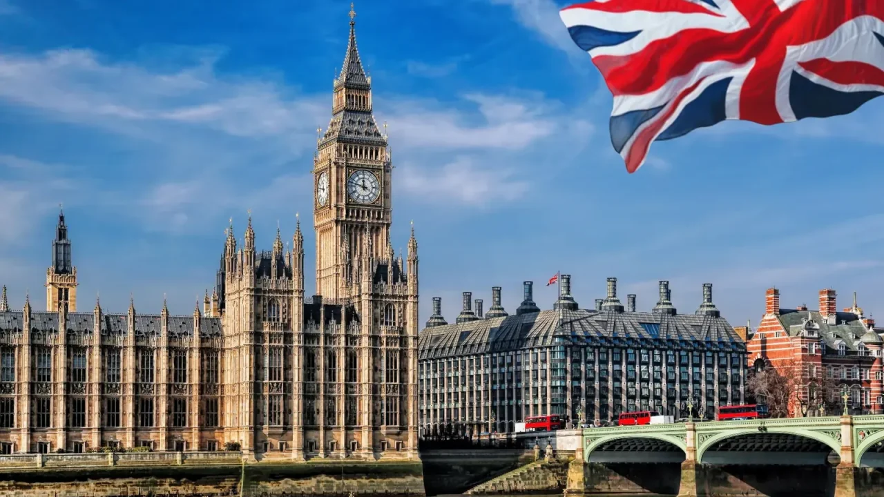 UK Considers Social Media Restrictions Impacting Gaming Apps