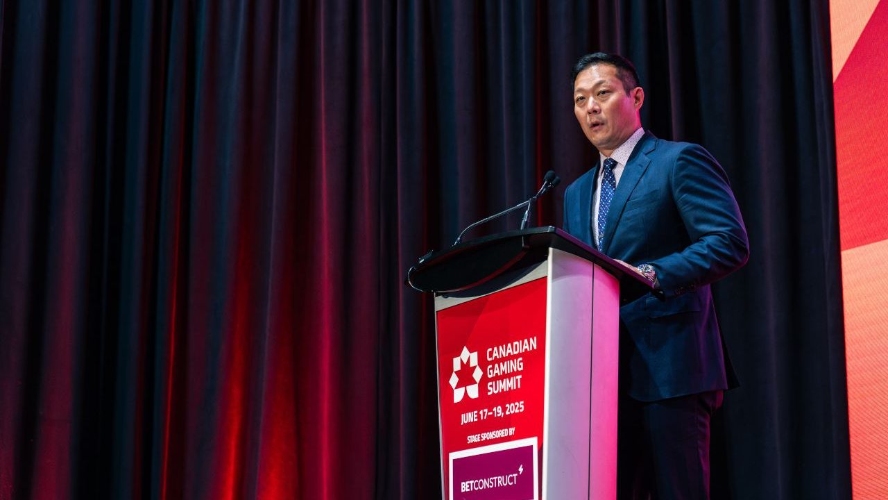 Ontario Gaming Minister Resigns Amid Hotel Expense Controversy