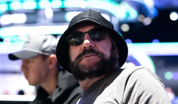 Mike Matusow Receives One-Round Penalty at WSOP Main Event for Exposing Cards