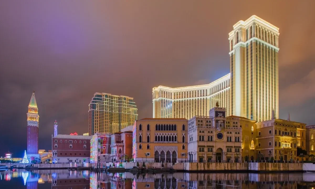 Macau Gaming Revenue Dips Amidst World Cup, Affecting Sands and Wynn Price Targets
