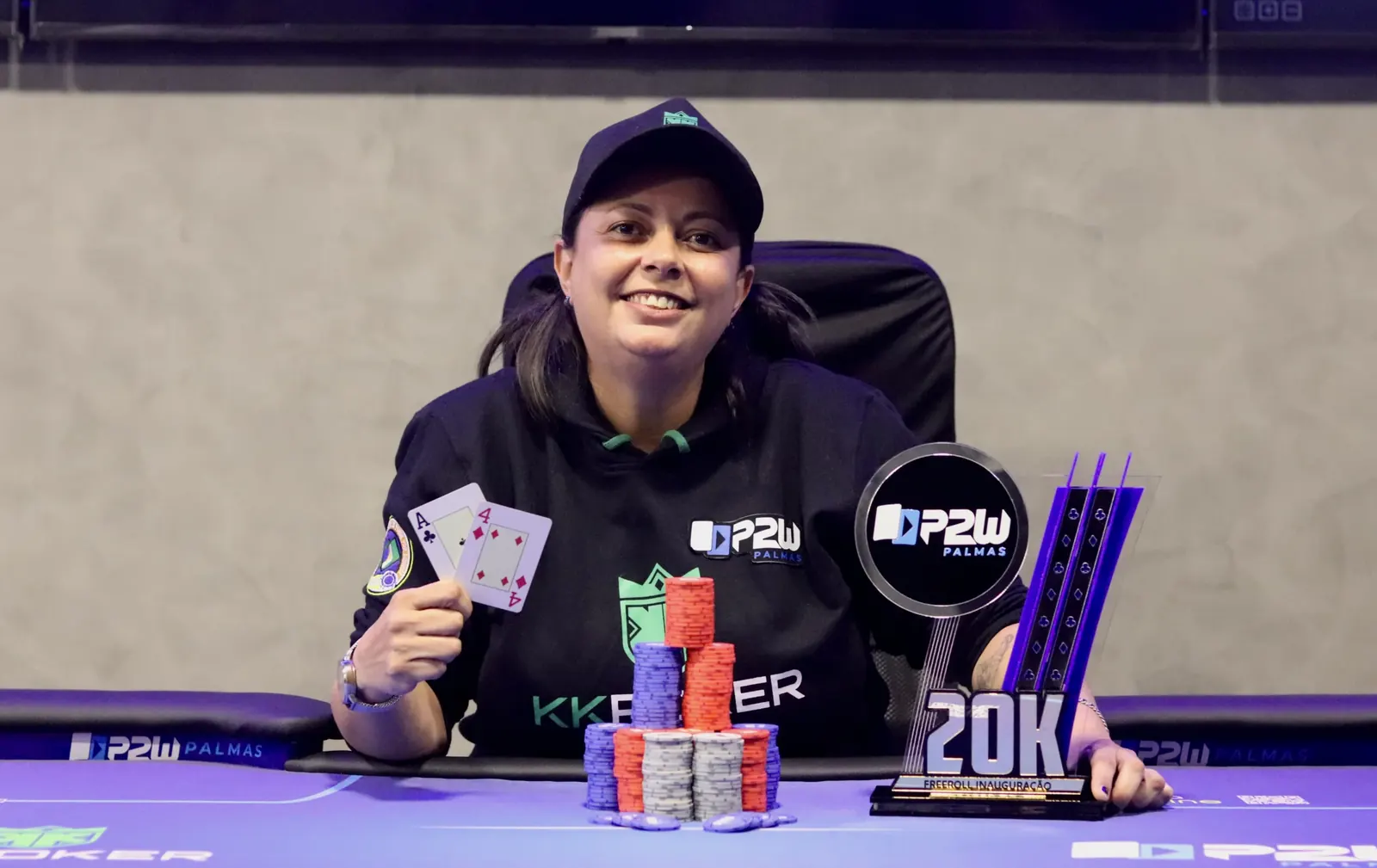 Priscilla Pizzoni celebrates her first-place finish at the P2W Palmas Welcome tournament in Palmas, Brazil.
